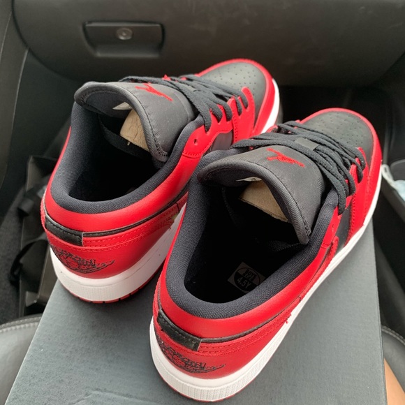 Air Jordan 1 low Reverse Bred - Picture 6 of 8